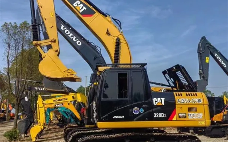 2022 Modell begagnad Caterpillar Cat320D2 bandgrävmaskin