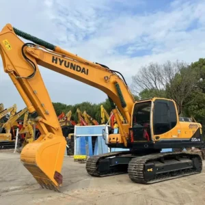 22 t hyundai 220lc 9s gebrauchte raupenbagger banner 2