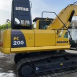 средний гусеничный экскаватор komatsu pc200 8 баннер 4