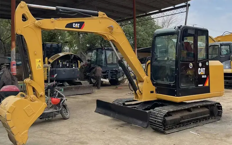 Mini escavadora de lagartas CAT 305.5E usada