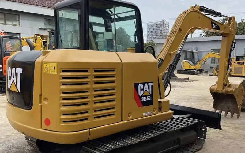 Mini escavadora de lagartas CAT 305.5E usada