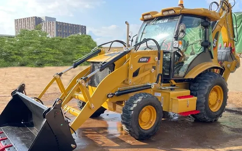 Brugt Caterpillar 420F2 430F2-serie rendegraver