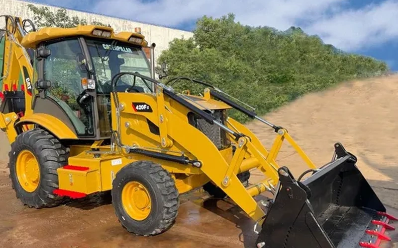 Brugt Caterpillar 420F2 430F2-serie rendegraver