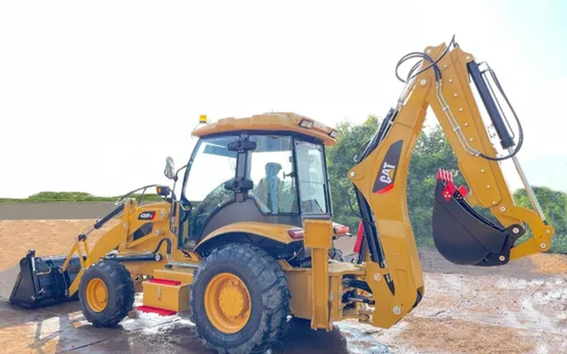 Brugt Caterpillar 420F2 430F2-serie rendegraver