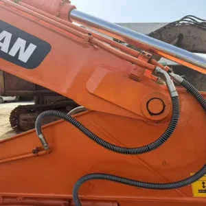 escavatore cingolato doosan dx300lc usato banner 2