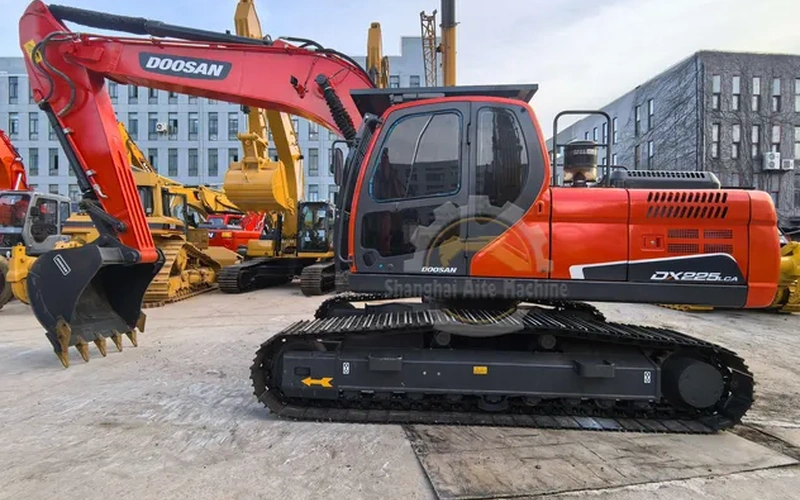 中古油圧クローラーショベル