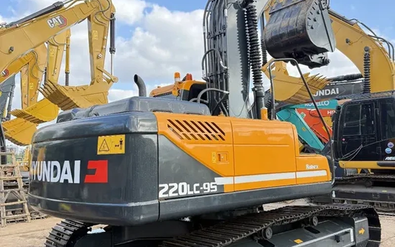 Used Hyundai 220LC-9S Excavator with Hydraulic Transmission