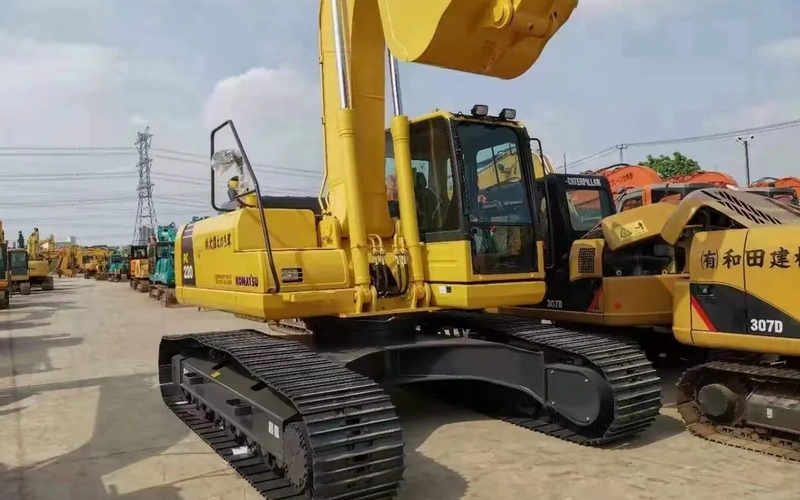 Used Komatsu PC220-8 Hydraulic Transmission Crawler Excavator