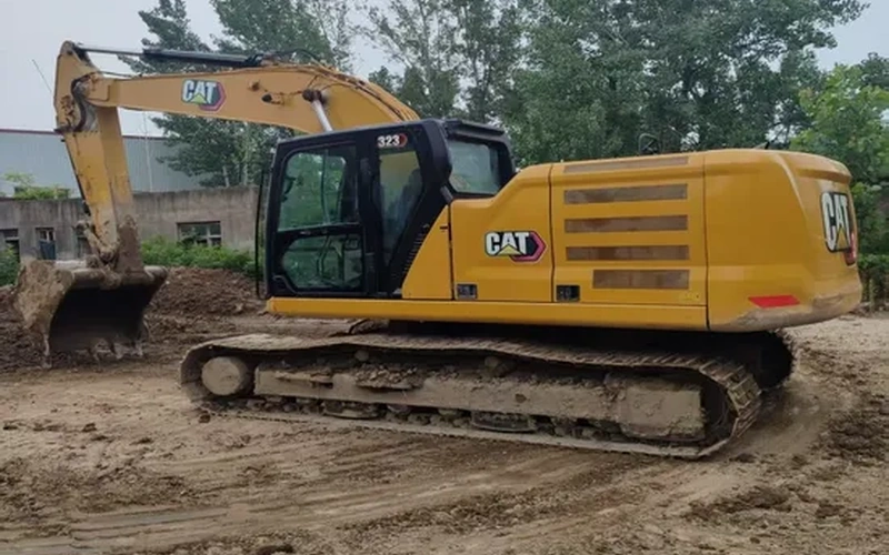 Gebruikte originele Cat 323 graafmachine